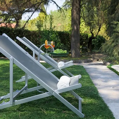 Villa Sylva 6&2, Emma Frattocchie